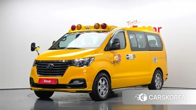 Hyundai The New Grand Starex 2018 Желтый из Кореи