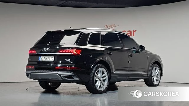 Audi Q7 (4M) 2023 Черный из Кореи