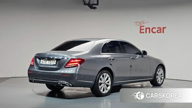 Mercedes-Benz E-Class W213 2019 Серый из Кореи