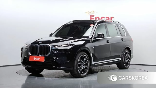 BMW X7 (G07) 2025 Черный из Кореи