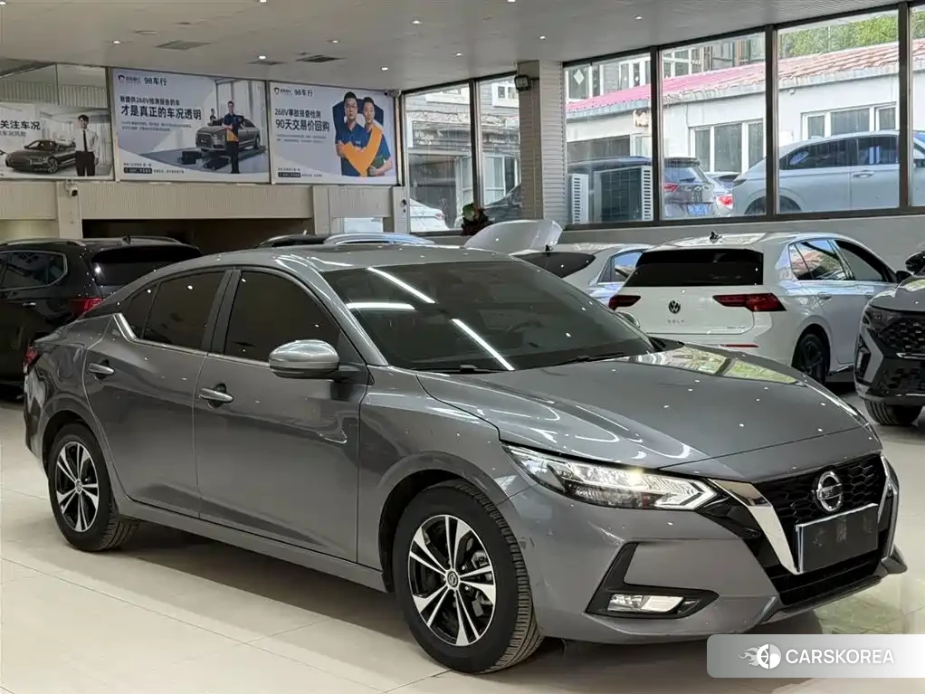 Nissan Sylphy 2022 Silver/gray из Китая