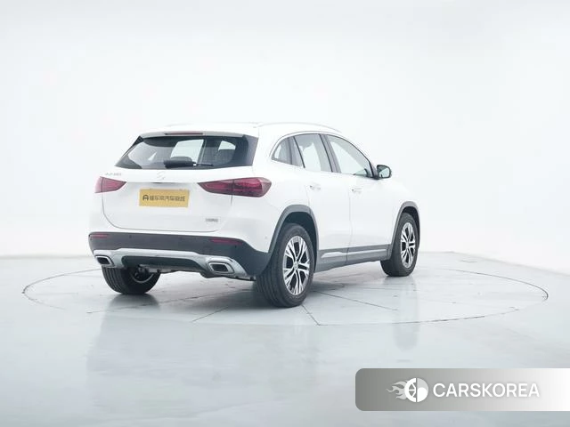 Mercedes-Benz GLA 2025 Белый из Китая