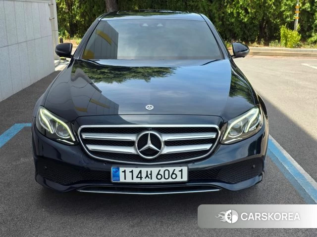 Mercedes-Benz E-Class W213 2018 Синий из Кореи