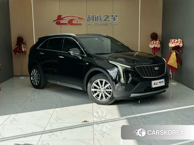 Cadillac XT4 2021 Черный из Китая