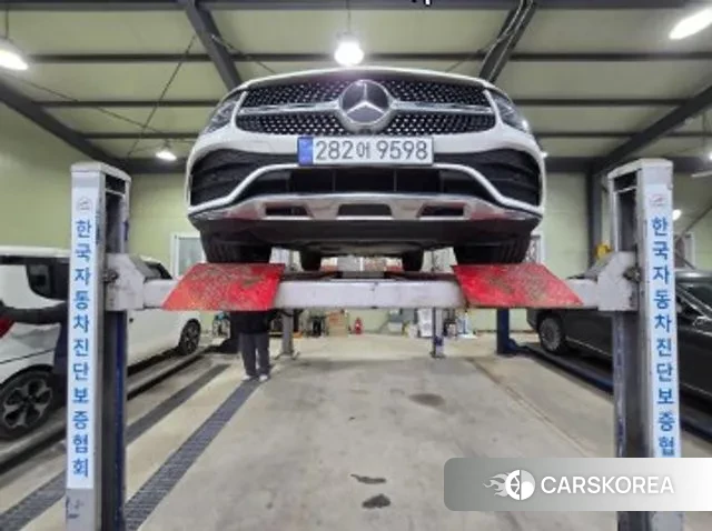 Mercedes-Benz GLC-Class X253 2023 Белый из Кореи