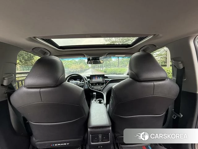 Toyota Camry 2021 Серебристо-серый из Китая