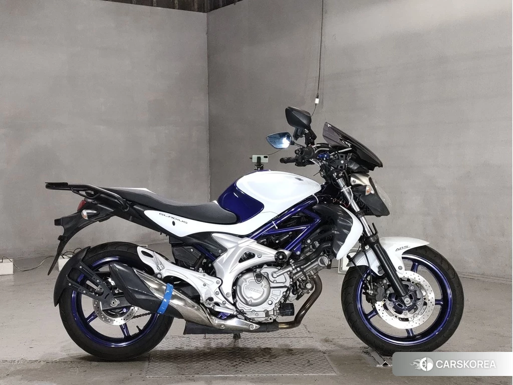 Проданный Suzuki GLADIUS 400 2010 из Японии