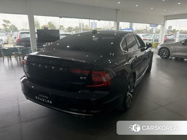 Volvo S90 2022 Черный из Китая