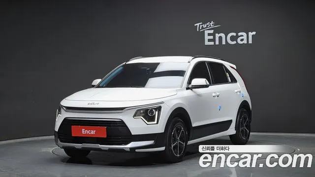 Kia Di Ol Nu Niro 2022 Белый из Кореи