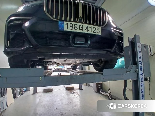 BMW X7 (G07) 2022 Черный из Кореи