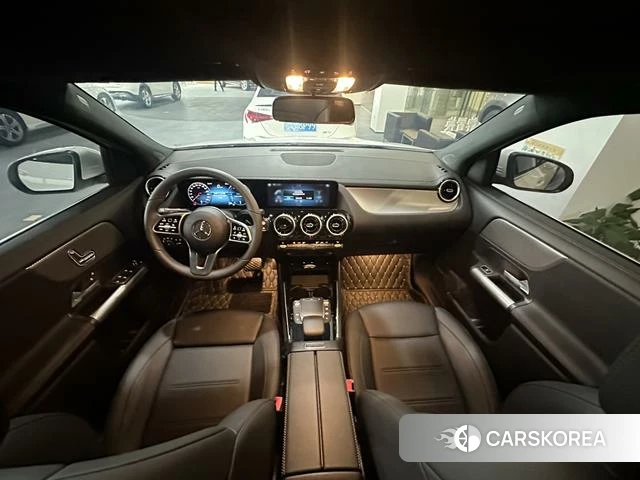 Mercedes-Benz GLA 2024 Белый из Китая