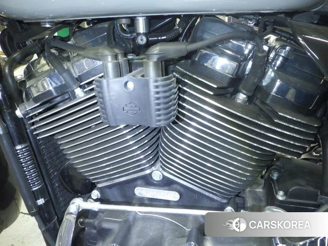 Engine photo