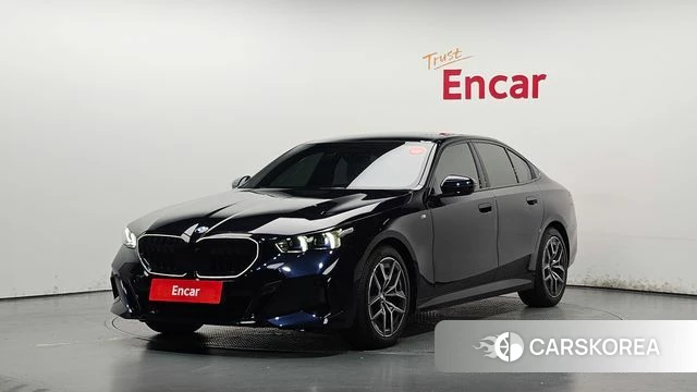BMW 5 Series (G60) 2025 Черный из Кореи