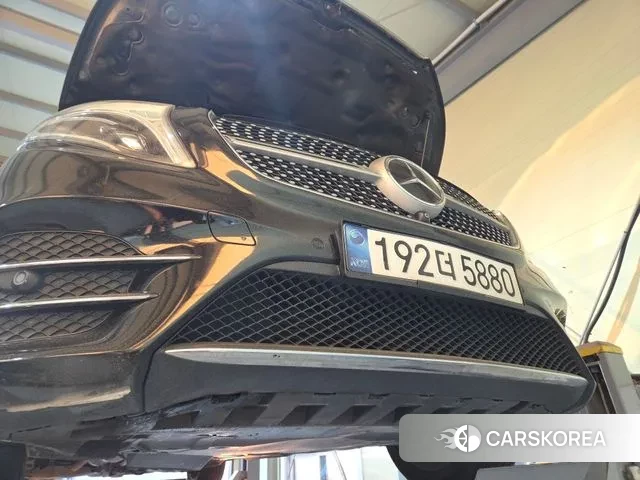 Mercedes-Benz V-Class 2018 Черный из Кореи