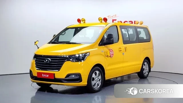 Hyundai The New Grand Starex 2018 Желтый из Кореи