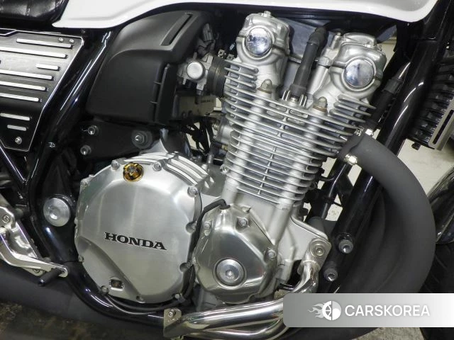 Engine photo