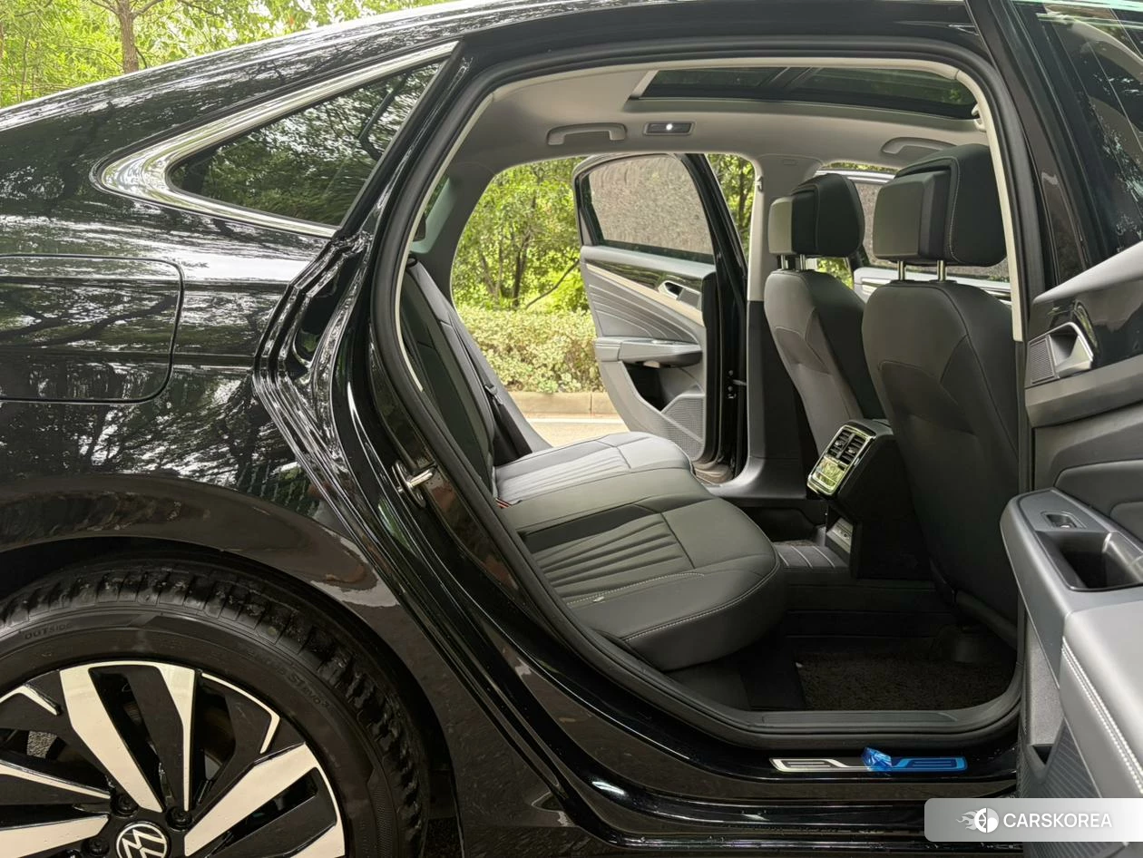 Volkswagen Passat 2024 Черный из Китая