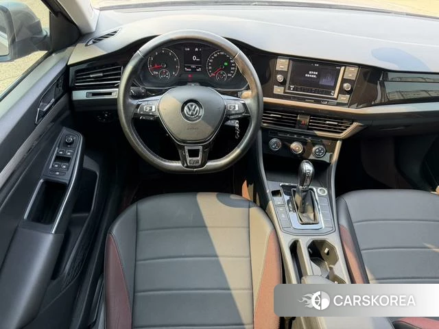 Volkswagen Bora 2019 Шампань из Китая