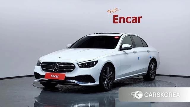 Mercedes-Benz E-Class W213 2021 Белый из Кореи