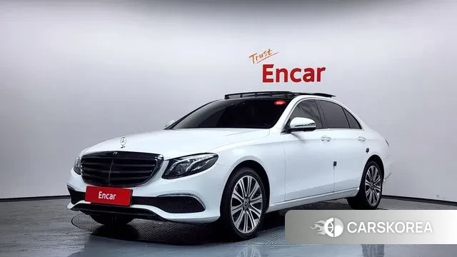 Mercedes-Benz E-Class W213 2018 Белый из Кореи