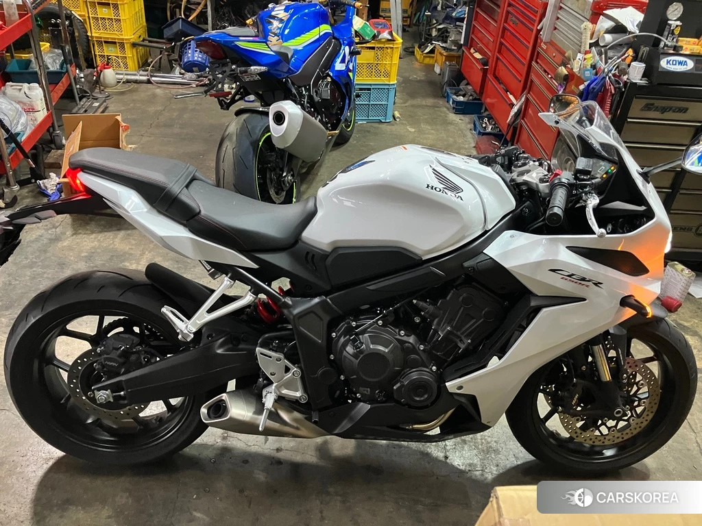 Проданный Honda CBR650R 2024 из Японии