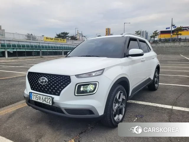 Hyundai Venue 2023 Белый из Кореи