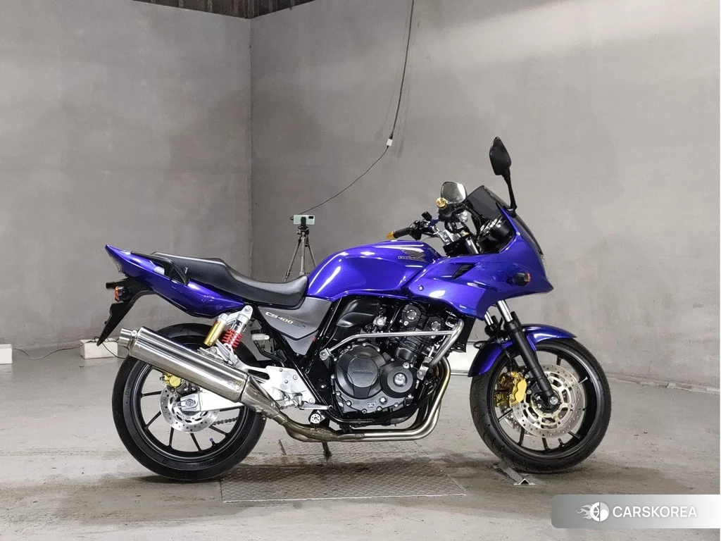 Проданный Honda CB400SF BOLDOR 2014 из Японии, фото 2