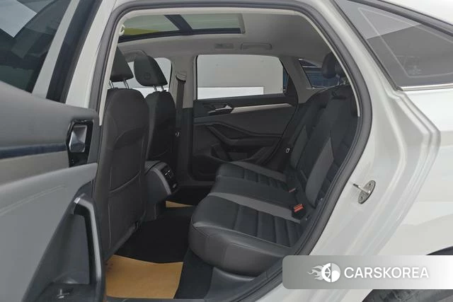 Volkswagen Sagitar 2022 Белый из Китая
