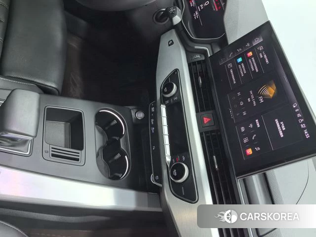Audi A4L 2022 Белый из Китая