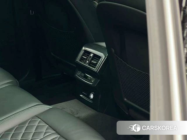 Audi Q5L Sportback 2022 Белый из Китая