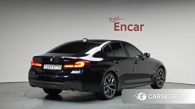 BMW 5 Series (G30) 2021 Черный из Кореи