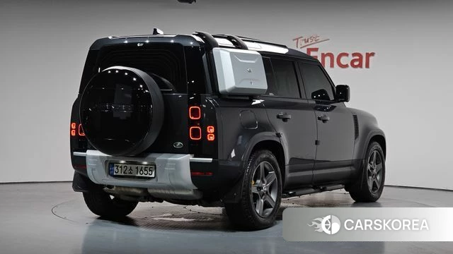 Land Rover Defender (L663) 2022 Серый из Кореи