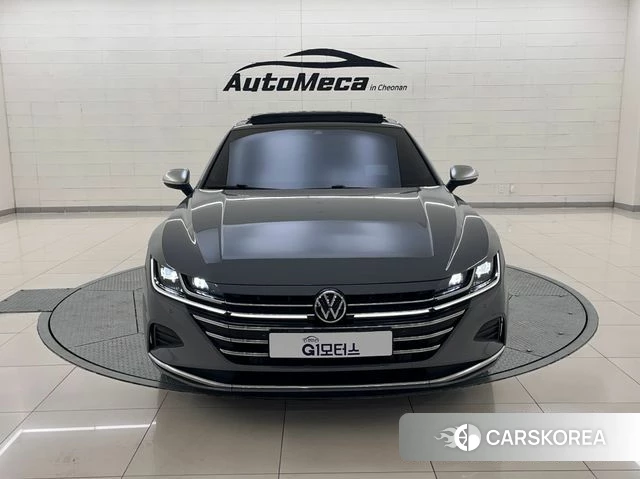 Volkswagen Arteon 2022 Серебристо-серый из Кореи
