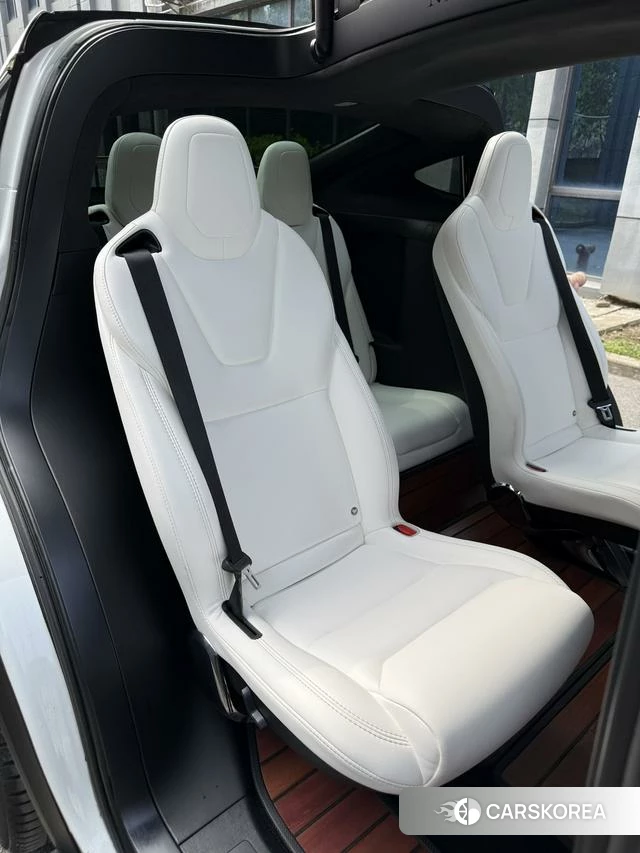 Tesla Model X 2018 Белый из Китая