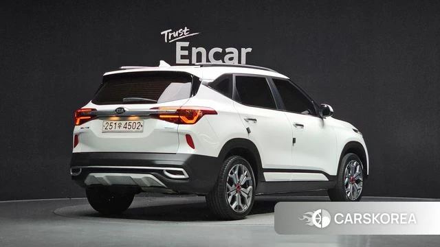 Kia Seltos 2019 Белый из Кореи