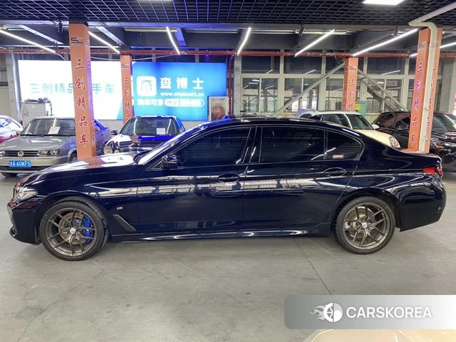 BMW 5 series 2022 Черный из Китая
