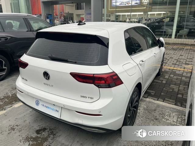 Volkswagen Golf 2021 Белый из Китая