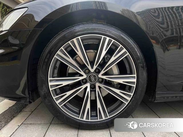 Audi A6L 2023 Черный из Китая
