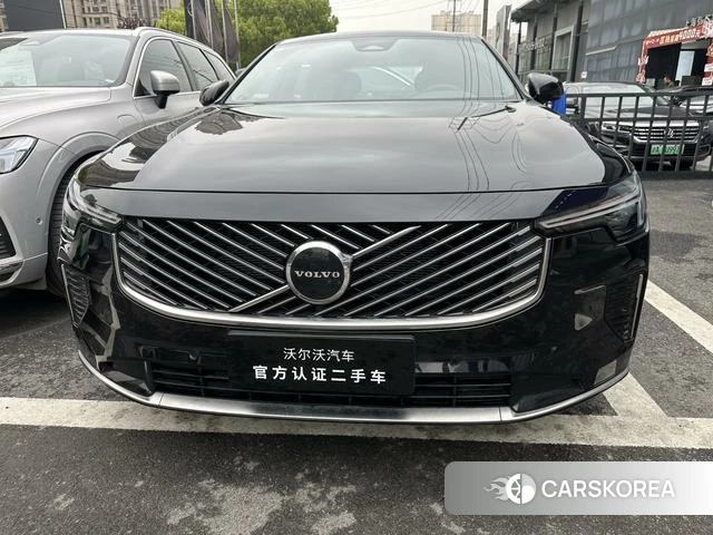 Volvo S90 2025 Черный из Китая