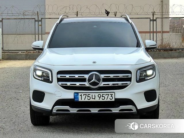 Mercedes-Benz GLB-Class X247 2021 Белый из Кореи