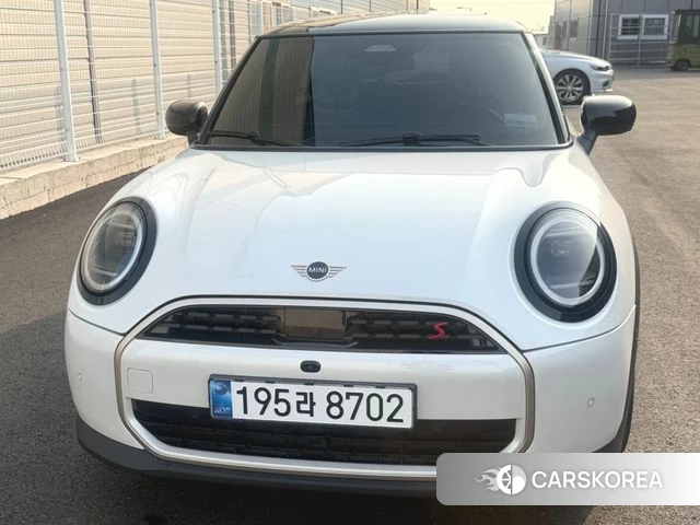 Mini Cooper S 4th Generation 2024 Белый из Кореи