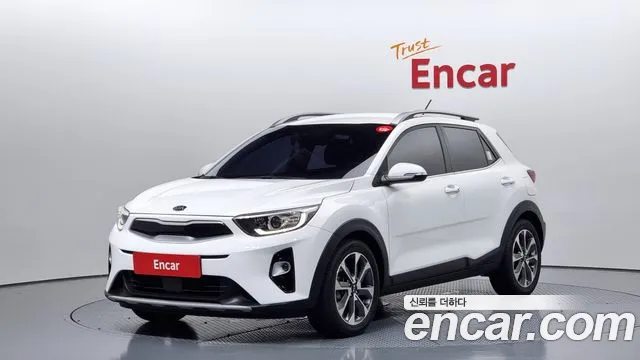 Kia Stonic 2018 Белый из Кореи