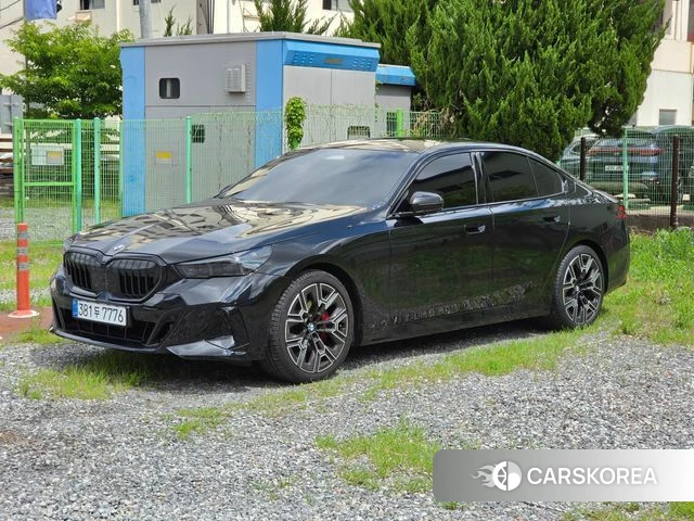 BMW 5 Series (G60) 2025 Черный из Кореи