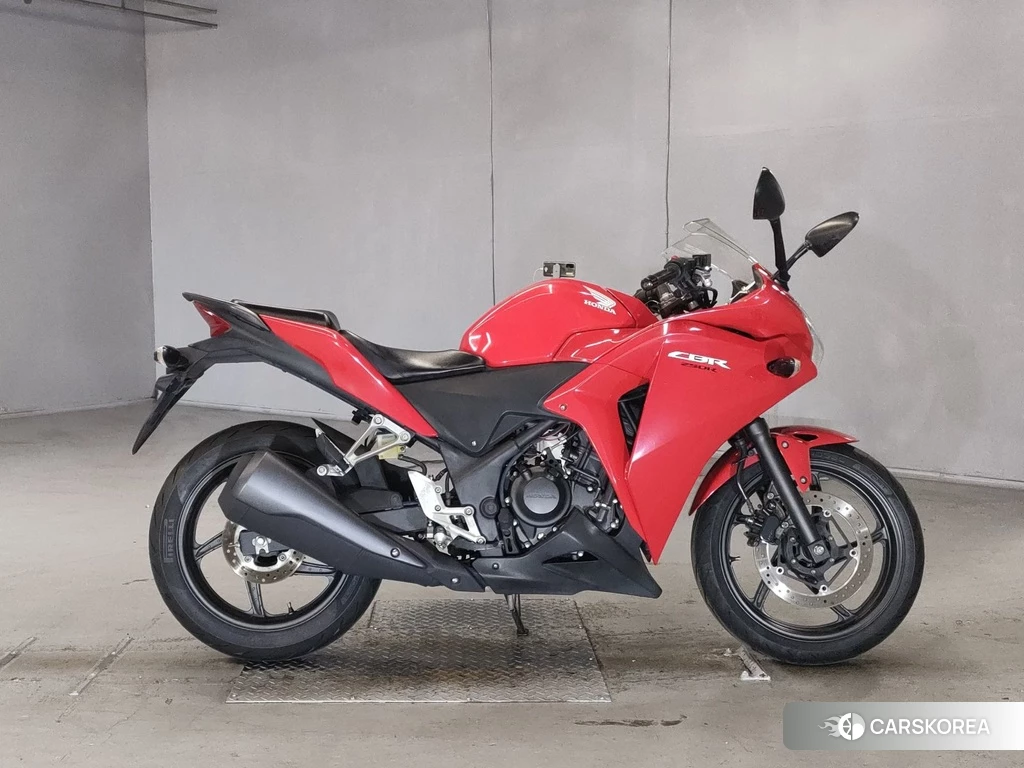Проданный Honda CBR250R 2013 из Японии, фото 2