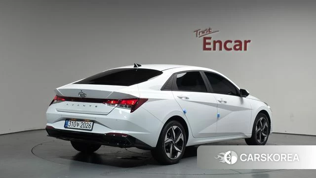 Hyundai Avante Hybrid (CN7) 2022 Белый из Кореи