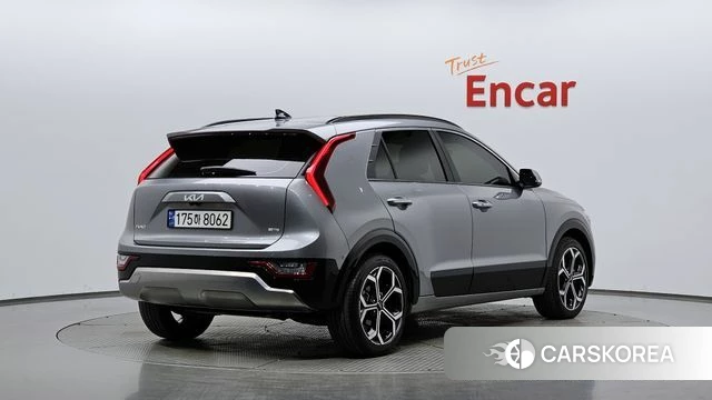Kia Di Ol Nu Niro 2023 Серый из Кореи