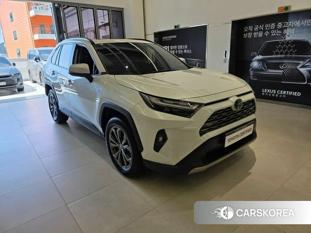 Toyota RAV4 5th Generation 2025 Белый из Кореи