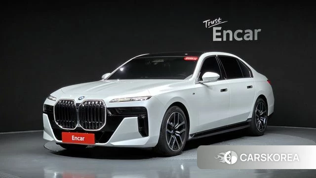 BMW 7 Series (G70) 2023 Белый из Кореи