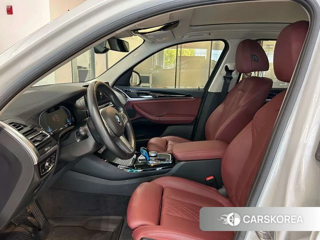 BMW iX3 2022 Белый из Китая