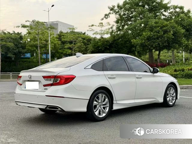 Honda Accord 2021 Белый из Китая